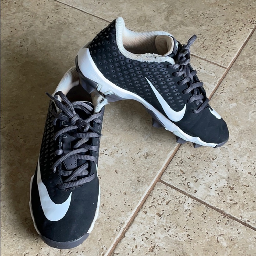 Kids Nike baseball/softball cleats size 3Y